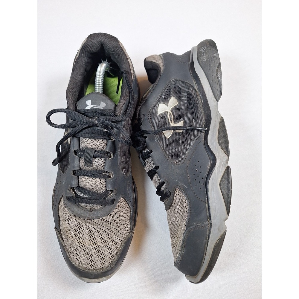 Under Armour Mens Size 12 Strive LV  Sneakers Tennis Shoes 1242967-001